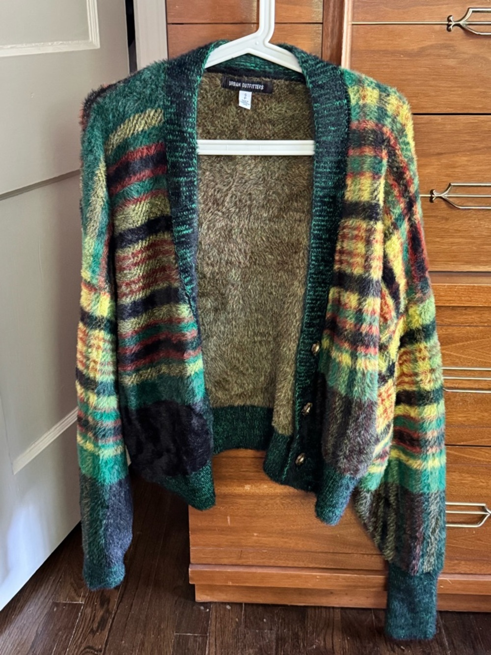 Cozy Multicolor Cardigan Sweater - Green Plaid.